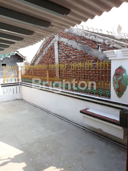 image RUMAH LANTAI 3 SIAP HUNI  HARGA MINIMALIS PLAMONGAN INDAH SEMARANG (5)