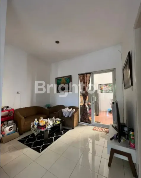 image RUMAH SIAP HUNI KEBONSARI REGENCY (5)