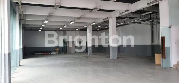 image GEDUNG 3 LANTAI NOL MERR (3)