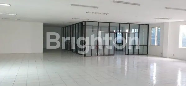 image GEDUNG 3 LANTAI NOL MERR (6)