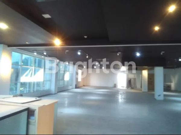 image GEDUNG 3 LANTAI NOL MERR (7)