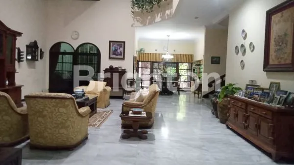 image RUMAH DHARMAHUSADA INDAH BARAT (2)