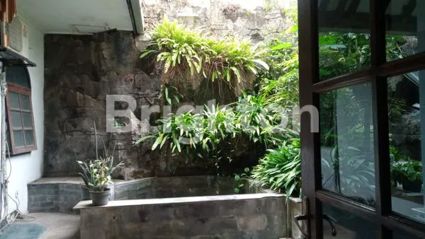 image RUMAH DHARMAHUSADA INDAH BARAT (8)