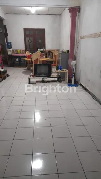 image SEWA RUMAH SIAP HUNI SEMI FURNISHED DI BUDURAN DEKAT KOMPLEK SEKOLAHAN (8)