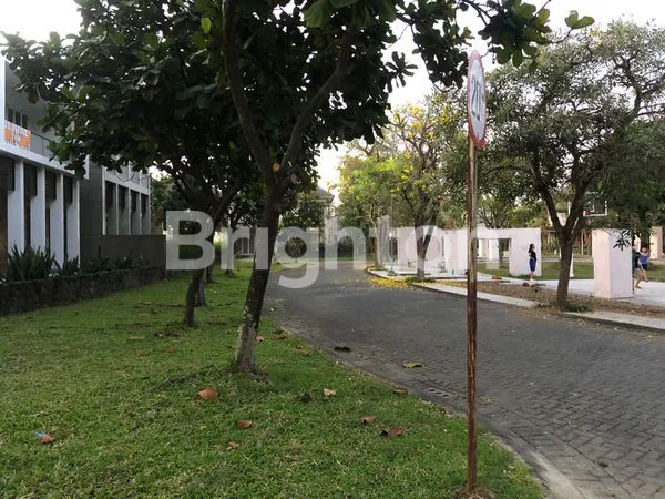 image RUMAH LOKASI STRATEGIS DI DIAMOND HILL SURABAYA  (2)