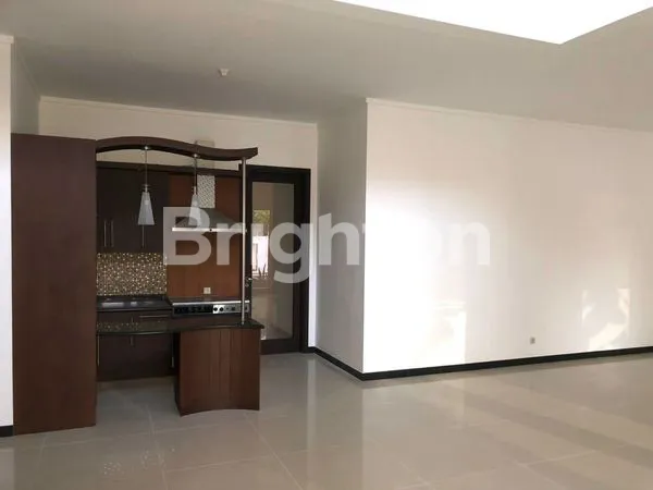 image RUMAH LOKASI STRATEGIS DI DIAMOND HILL SURABAYA  (4)