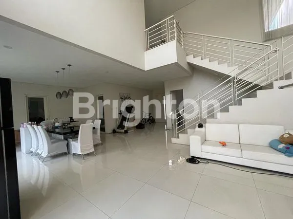 image RUMAH BAGUS RICHMONT ROYAL WIYUNG SBY (1)