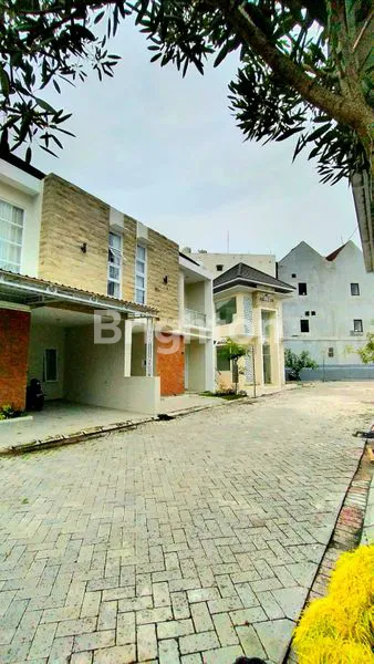 image EXCLUSIVE CLUSTER AND FACILITYRUMAH BARU 2LT DI JALAN TOMPEAN TEGAL REJO DLM KOTA JOGJA (5)