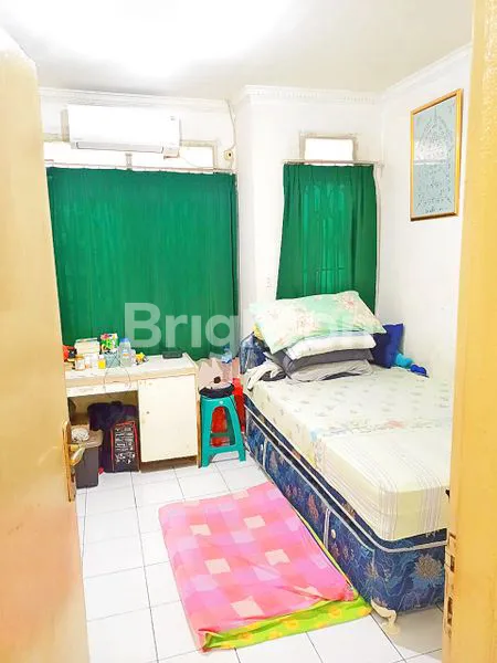 image RUMAH MURAH 2 LT DI JL TAMAN PALEM LESTARI JAKARTA  (8)