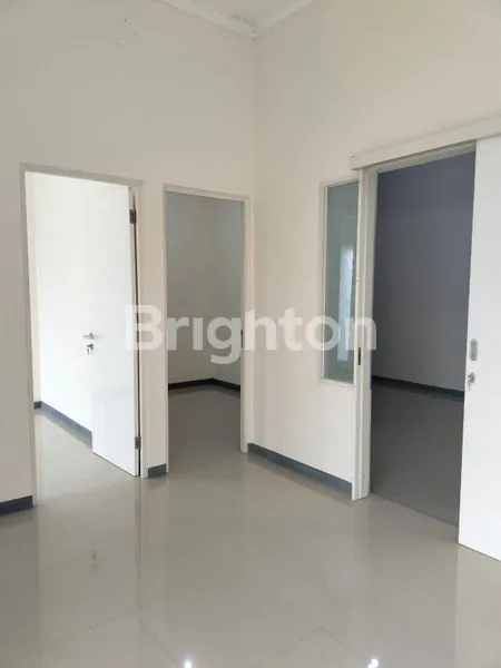 image RUMAH BARU SUDAH DIRENOV, SANGAT SIAP HUNI NEWTON PARK (4)