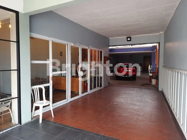 image RUMAH USAHA DI JALAN RAYA IR. JUANDA - SOLO KOTA (4)