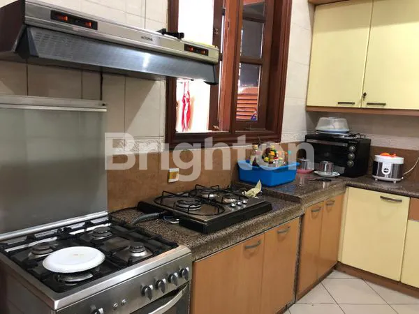 image RUMAH MEWAH SULTAN DI PUSAT KOTA SIDOARJO (4)