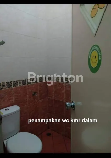 image RUMAH PINGGIR JALAN RAYA LAHAN LUAS KONDISI TERAWAT DAN BAGUS DI JUAL FULL FURNISH (3)