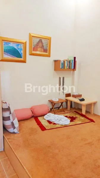 image RUMAH BAGUS MODERN FULLY FURNISHED LOKASI AREA KELUD KLOJEN PUSAT KOTA MALANG (2)