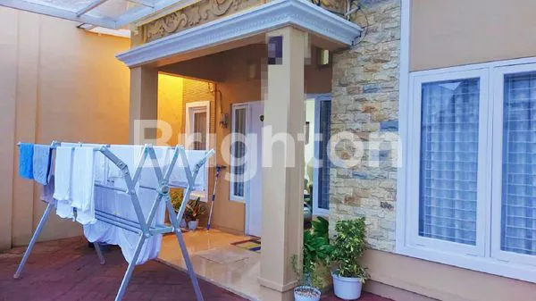 image RUMAH BAGUS MODERN FULLY FURNISHED LOKASI AREA KELUD KLOJEN PUSAT KOTA MALANG (7)