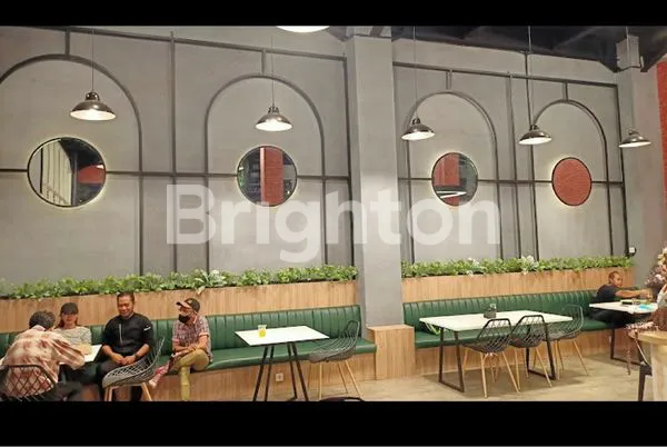 image CAFE MONGINSIDI, LOKASI PUSAT KULINER DAN STRATEGIS TENGAH KOTA (3)