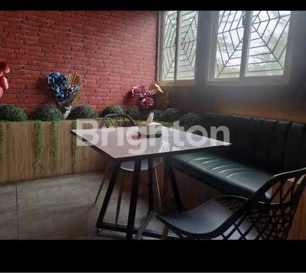 image CAFE MONGINSIDI, LOKASI PUSAT KULINER DAN STRATEGIS TENGAH KOTA (4)