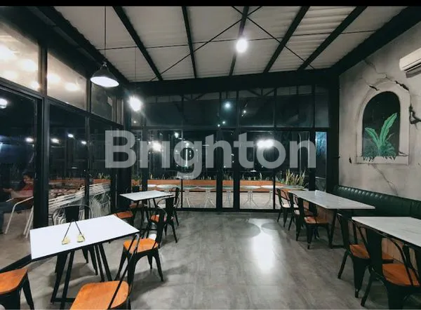 image CAFE MONGINSIDI, LOKASI PUSAT KULINER DAN STRATEGIS TENGAH KOTA (6)