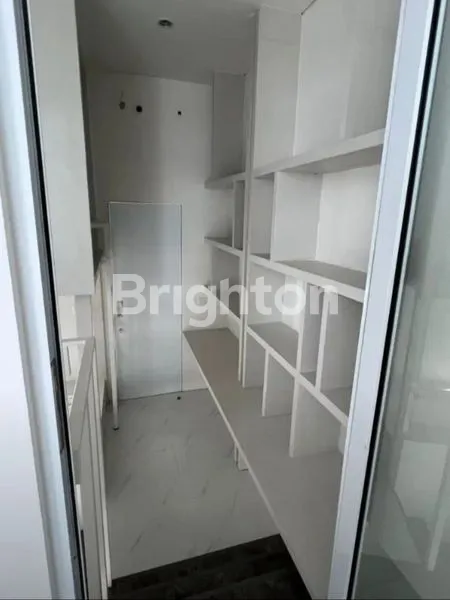 image RUMAH BARU SIAP HUNI FULL FURNISH DI TABEBUYA BSD TANGERANG (6)