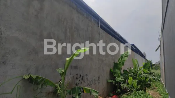 image JUAL GUDANG/TANAH BEKAS BENGKEL BESAR PINGGIR JALAN DI JALAN RAYA UTAMA. (2)