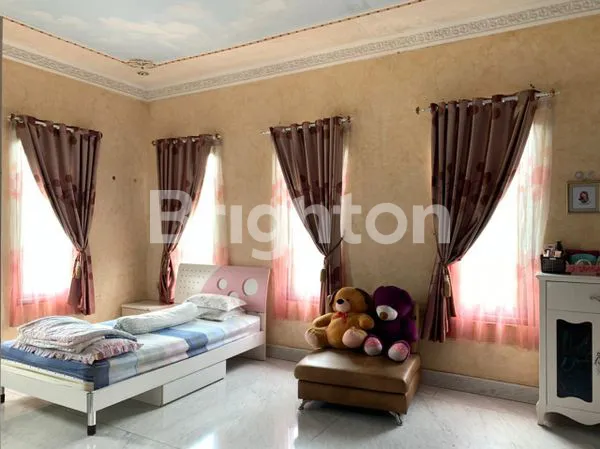 image HARGA SPESIAL !!! RUMAH MEWAH 2 LANTAI POSISI HOEK DI LIPPO KARAWACI CENTRAL (2)