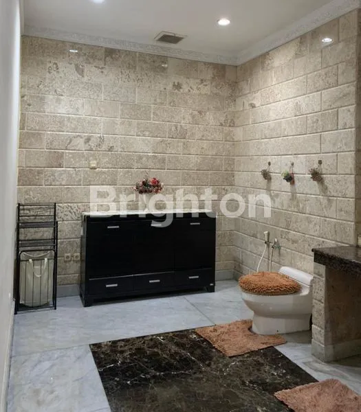 image HARGA SPESIAL !!! RUMAH MEWAH 2 LANTAI POSISI HOEK DI LIPPO KARAWACI CENTRAL (4)