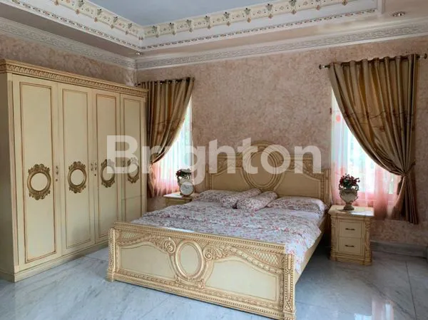 image HARGA SPESIAL !!! RUMAH MEWAH 2 LANTAI POSISI HOEK DI LIPPO KARAWACI CENTRAL (9)