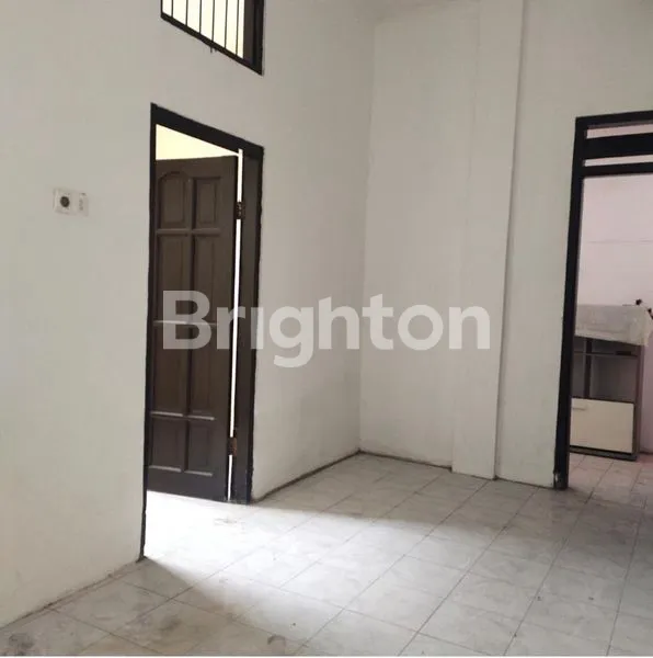 image DISEWAKAN TOKO 1 LANTAI, DEKAT PASAR DI SIDOARJO KOTA (3)