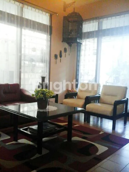 image RUMAH STRATEGIS, TERAWAT, KAMAR BANYAK, ADA LANTAI 2 (4)