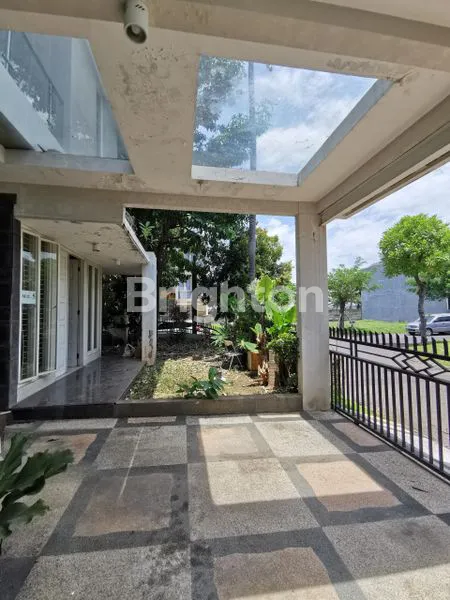 image RUMAH 2 LT HOOK DI SAN DIEGO PAKUWON CITY SURABAYA (6)