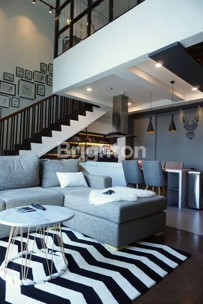 APARTEMEN NEO SOHO DI LANTAI 27 FULL FURNISH DAN BISA UNTUK KANTOR OR USAHA LAINNYA.