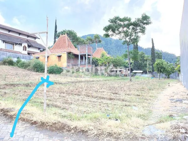 image TANAH LUAS STRATEGIS DI KAWASAN WISATA BATU SANGAT COCOK UNTUK SEGALA USAHA (2)