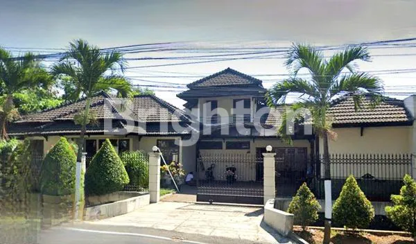 image RUMAH LUAS PINGGIR JALAN RAYA BATU MALANG (1)