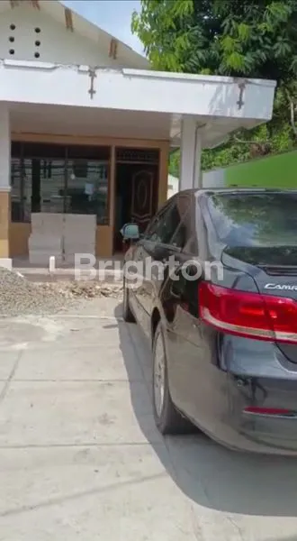 image RUMAH COCOK UNTUK TEMPAT USAHA DI SETIABUDI BANYUMANIK SEMARANG (2)