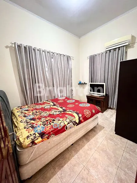 image RUMAH CANTIK DAN BESAR FULL FURNISHED SIAP HUNI DI PUSAT KOTA (6)