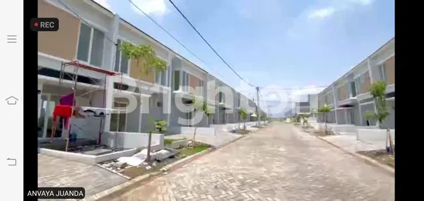 image JUANDA 2 LANTAI ANVAYA MURAHHH BANGETTT RUMAH BARU GRESS  LOKASI MEPET SURABAYA,DI LEWATI OERR DAN BEBAS BANJIR (4)
