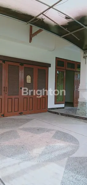 image RUMAH 2 LANTAI TERAWAT DAN SIAP HUNI SUTOREJO PRIMA BARAT (2)