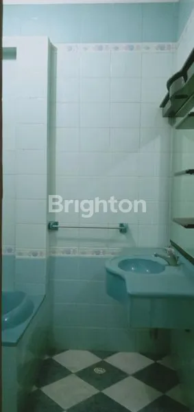 image RUMAH 2 LANTAI TERAWAT DAN SIAP HUNI SUTOREJO PRIMA BARAT (7)