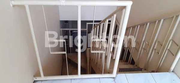 image RUMAH LUX DI KOMPLEK ISTANA REGENCY SIAP HUNI (8)