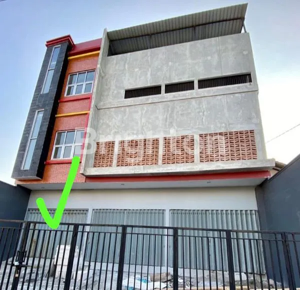 RUKO 3 LANTAI LOKASI STRATEGIS DI KALIURANG JOGJA