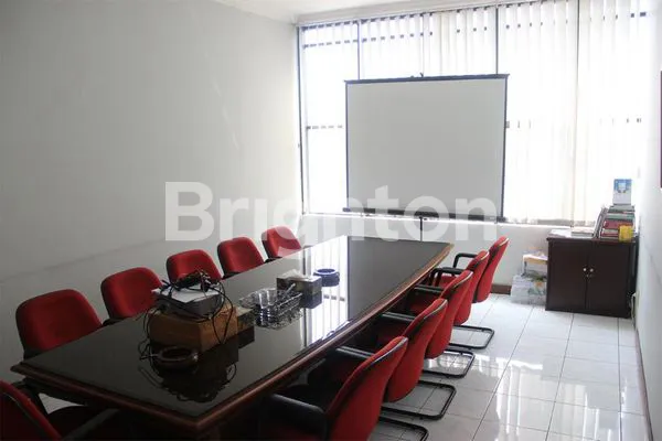 image GEDUNG KANTOR MEWAH FASILITAS KOMPLIT MAIN ROAD CIATEUL BANDUNG (5)