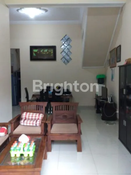 image RUMAH 2 LANTAI DI SURABAYA SELATAN, TERAWAT DAN SIAP HUNI (7)
