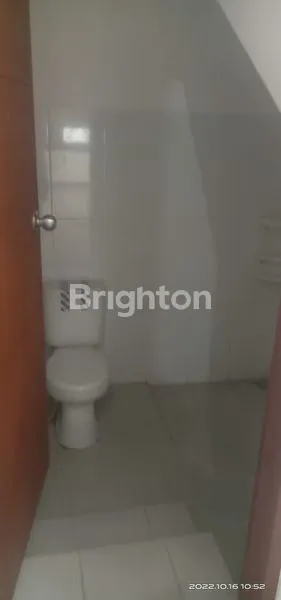 image RUMAH BAGUS 2LT SEMI FURNISHED DLM LINGKUNGAN PERUMAHAN ELIT DEKAT JEC (2)