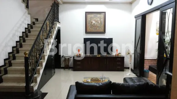 image RUMAH 2LANTAI PONDOK TJANDRA ROW 2.5 MOBIL (4)