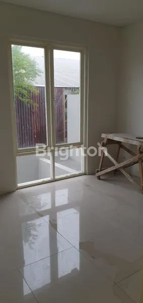 image TURUN HARGA!!! NEGO SAMPAI DEALRUMAH SIAP HUNI DI SPRINGVILLE RESIDENCE, RUNGKUT, SURABAYA (2)