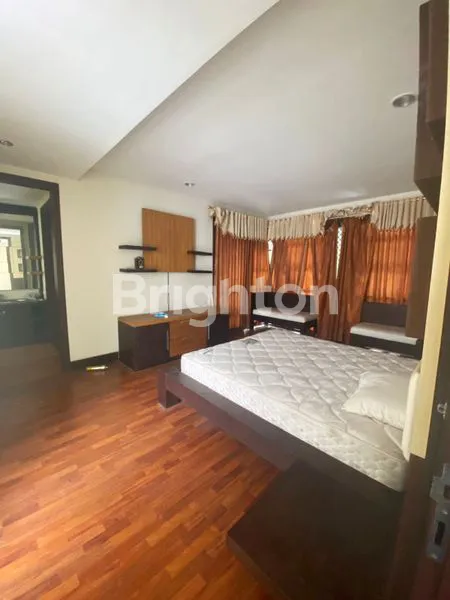 image RUMAH KONSEP VILLA DI BALI ISEN INTERNATIONAL LIVING BY INTILAND ADA SWIMMING POOL LINGKUNGAN ASRI DEKAT HOKKY SUPERMARKET, PRIMALARAS SWIMMING AND FITNESS CENTER, PASAR MODERN, PUSAT BISNIS DAN KOMERSIAL (5)