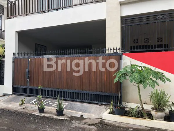 image RUMAH 3 LANTAI DI TUKAD PANCORAN RENON (1)