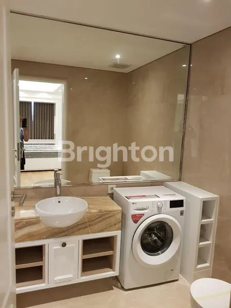 image APARTMENT THE PEAK TUNJUNGAN PLAZA 5 (5)