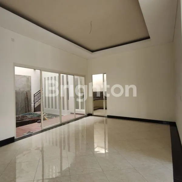 image RUMAH MEWAH 2 LANTAI CITRALAND UTAMA BARU GRESS SIAP HUNI ROW JALAN LEBAR (3)