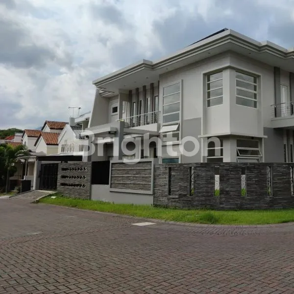 image RUMAH MEWAH 2 LANTAI CITRALAND UTAMA BARU GRESS SIAP HUNI ROW JALAN LEBAR (1)
